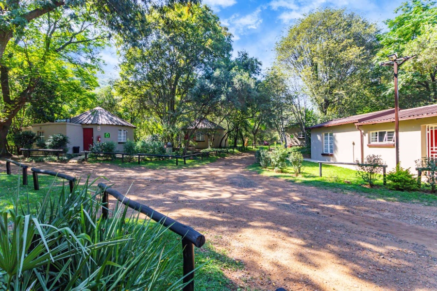15 Bedroom Property for Sale in Hekpoort North West